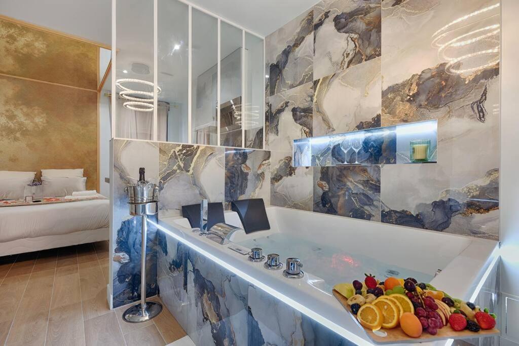 Welcome To Dubai / Jacuzzi Ivry-sur-Seine Luaran gambar
